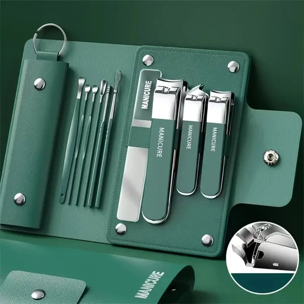 Cuida tus uñas y oídos en cualquier lugar con un solo kit profesional.