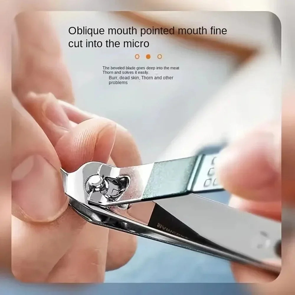 Cuida tus uñas y oídos en cualquier lugar con un solo kit profesional.